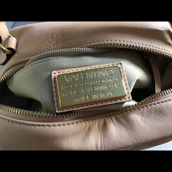 NWT VALENTINO by Mario Valentino Leather HandBags. - Picture 4 of 5